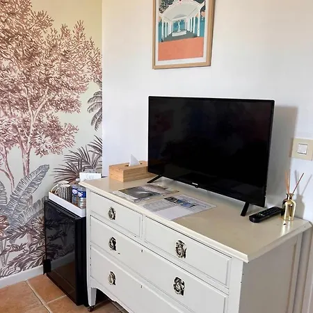 Hotel Les Vieilles Tours Rocamadour Room photo