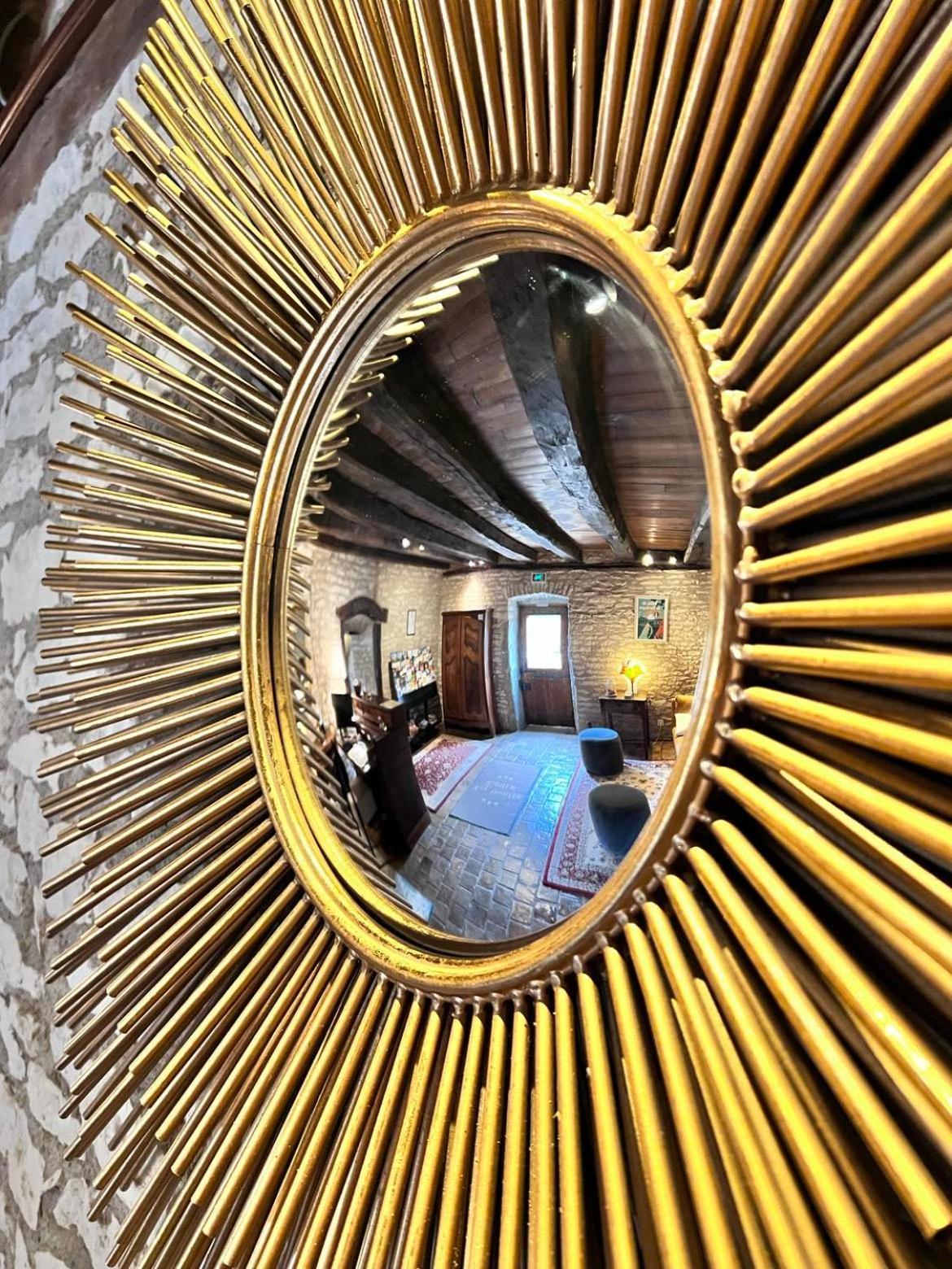 Les Vieilles Tours Hotel