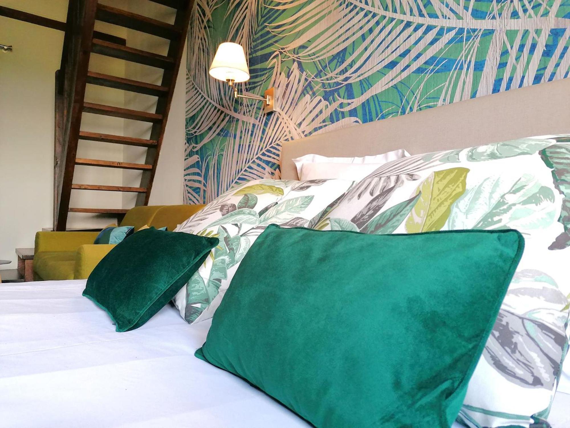 Les Vieilles Tours Hotel 3*