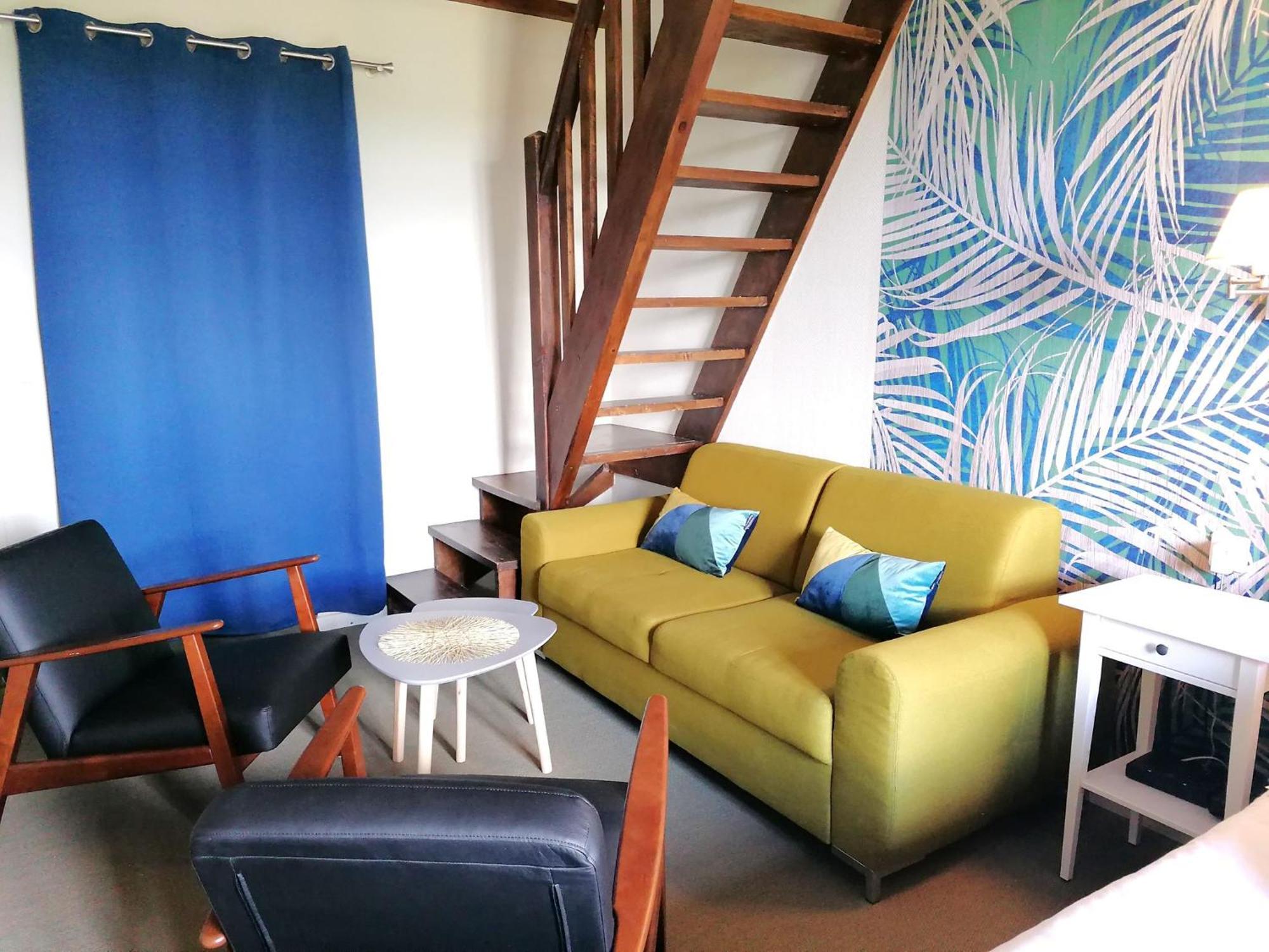 Hotel Les Vieilles Tours 3*