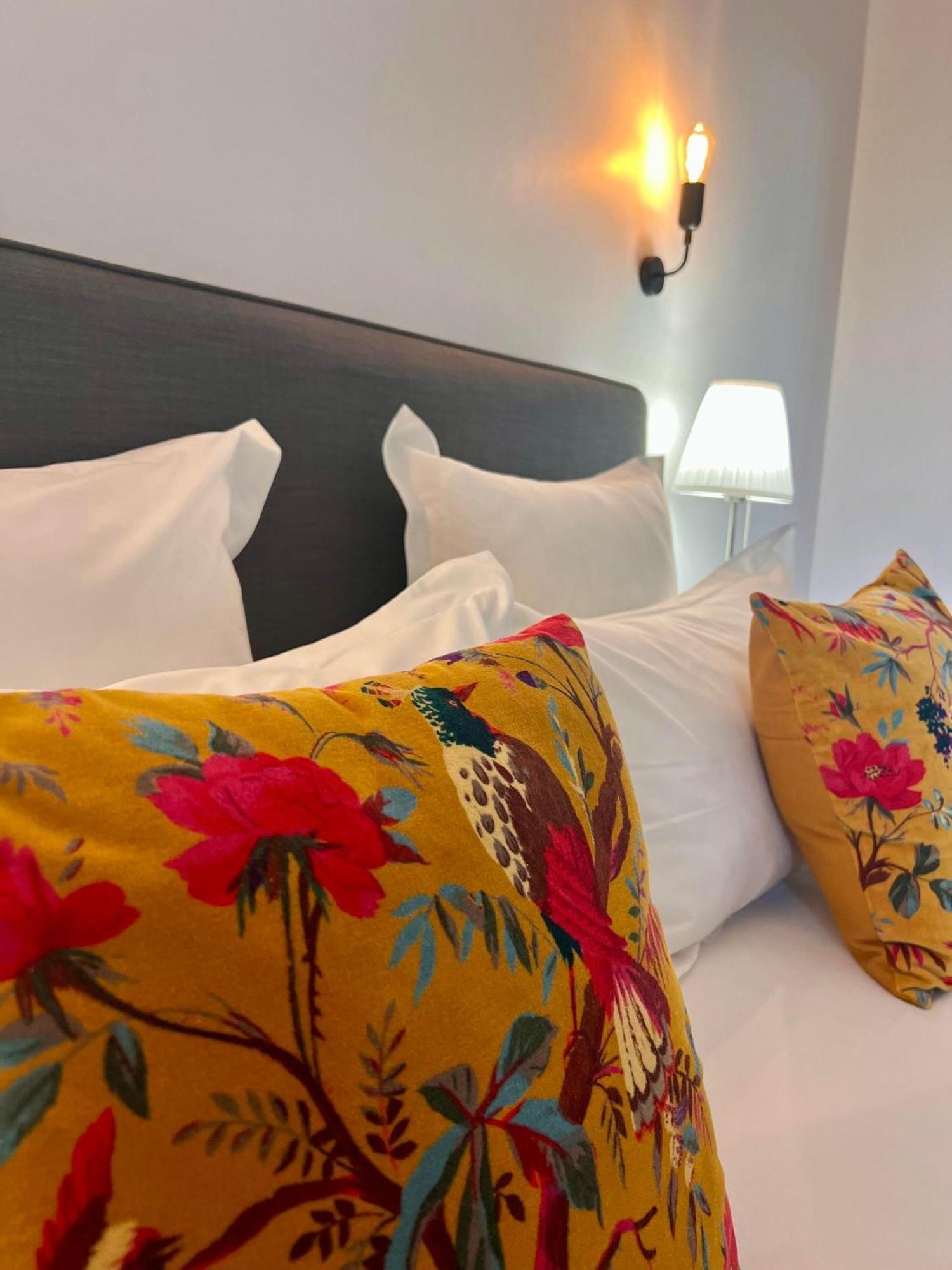 Les Vieilles Tours Hotel 3*