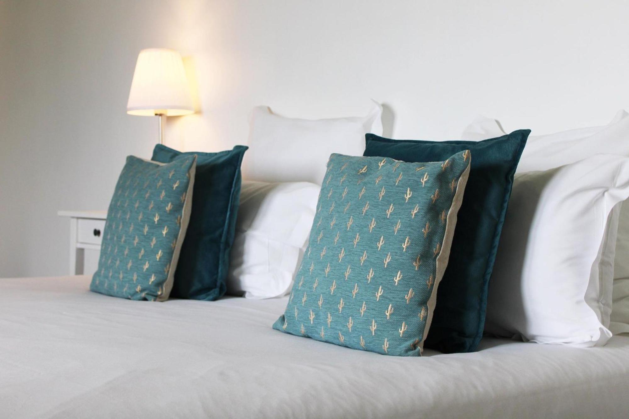 Les Vieilles Tours Hotel