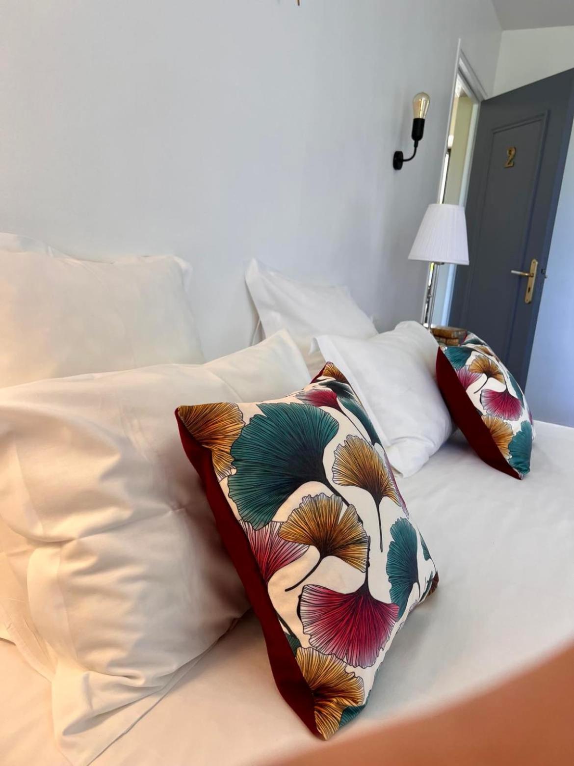Les Vieilles Tours Hotel 3*